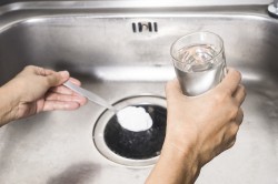 get rid of smell using baking soda